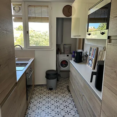 T2 Centre * Saint-Raphael (Var)